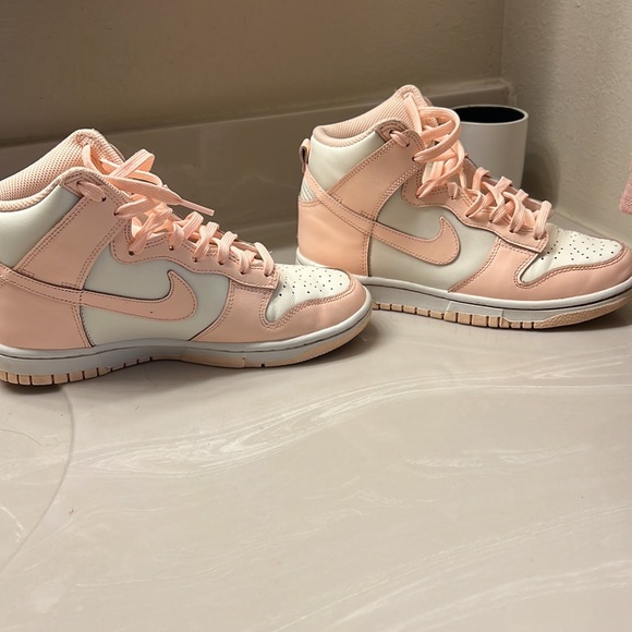 SOLD - Picture 4 of 8